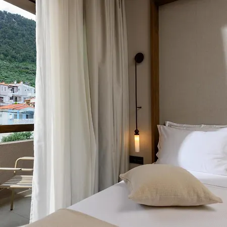 ホテル Enavlion Elegance Seaside Luxury *